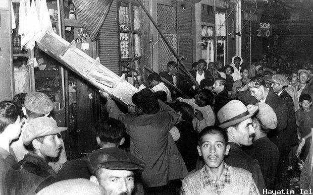6-7 Eylül 1955: Rumlara Karşı Şiddetli İstanbul Pogromu