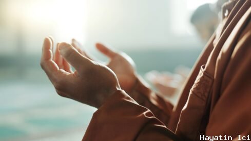 Mucizevi Duanın Sırrı: Zekeriyye ve Meryem'den Dersler