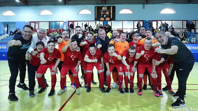 Down Sendromlu Futsal Milli Takımı, dünya 2'ncisi oldu