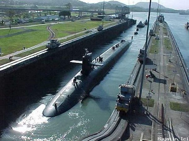 Panama Kanalı Su Akışını Nasıl Yokuş Yukarı Yapar?
