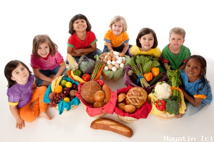 Daha Fazla Meyve ve Sebze Yiyen Çocuklar Daha İyi Akıl Sağlığı Bildiriyor