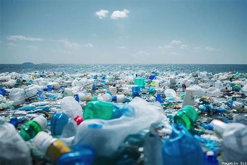 Bilim Adamları Havayı Kullanarak Ucuz Plastiği Parçalıyor